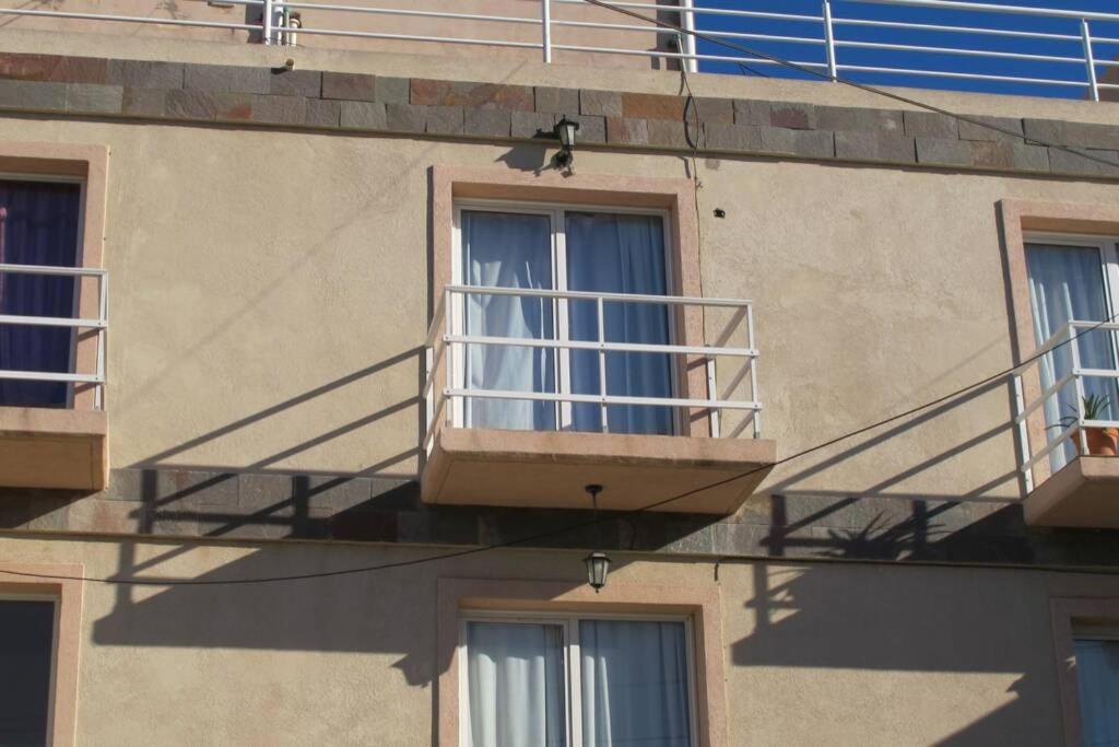 شقة Departamento Mailin بويرتو مادرين المظهر الخارجي الصورة